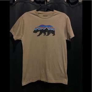 Patagonia bear graphic t-shirt